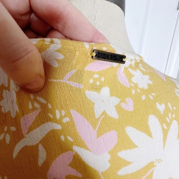 Billabong Wrap and Roll Dress Size S Yellow Floral Print - Picture 8 of 14